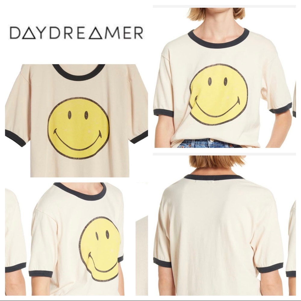 Daydreamer Classic Smile Graphic Tee - Medium